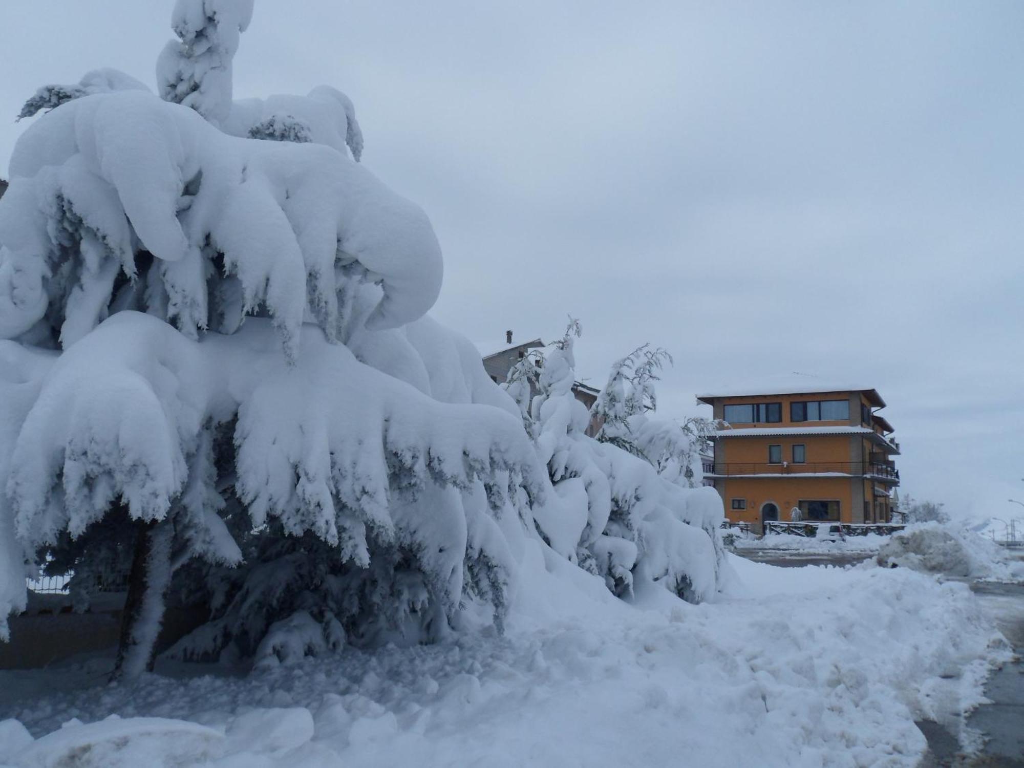 Hotel Michelangelo San Bartolomeo in Galdo ภายนอก รูปภาพ